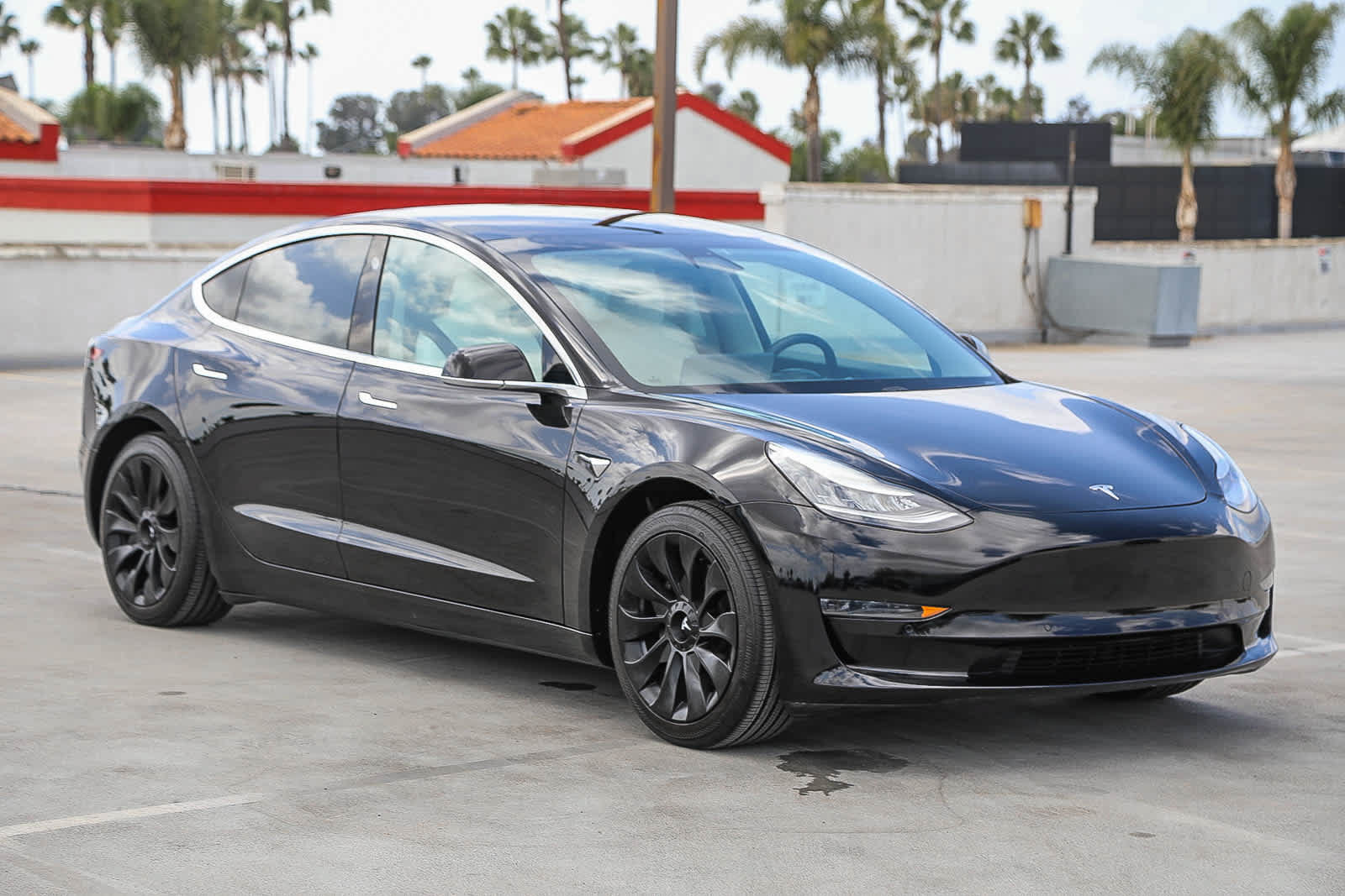 Used 2020 Tesla Model 3 Standard Range RWD image 4