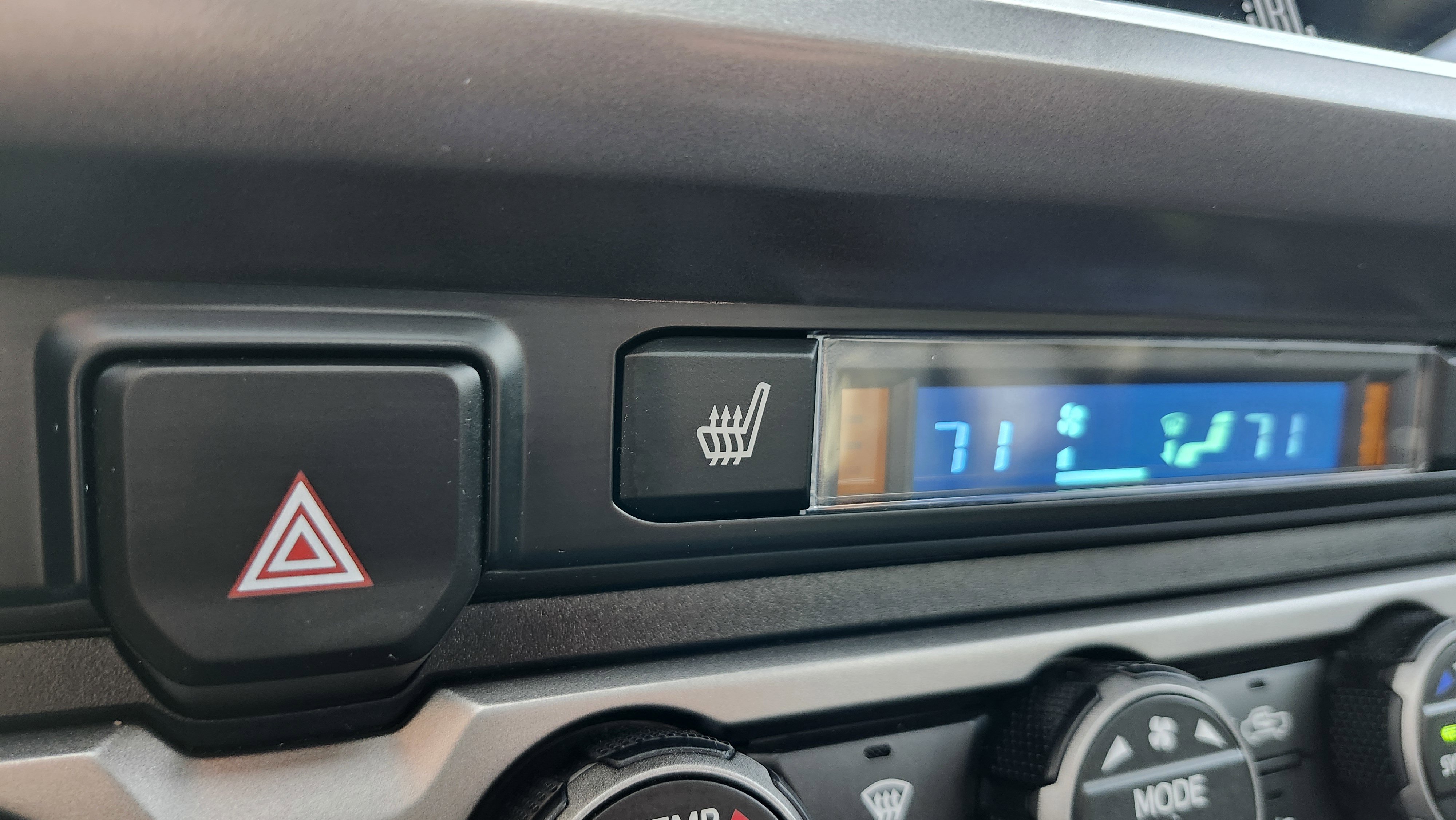 Used 2020 Toyota Tacoma Limited image 9