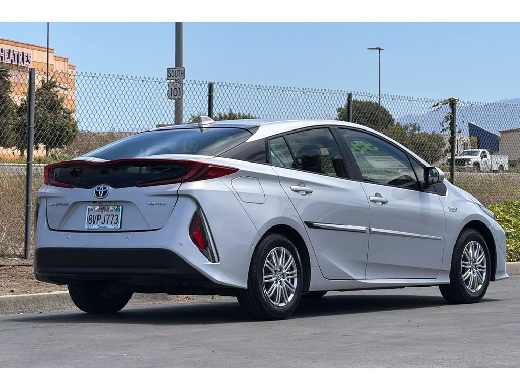 Certified 2021 Toyota Prius Prime Limited FWD image 4