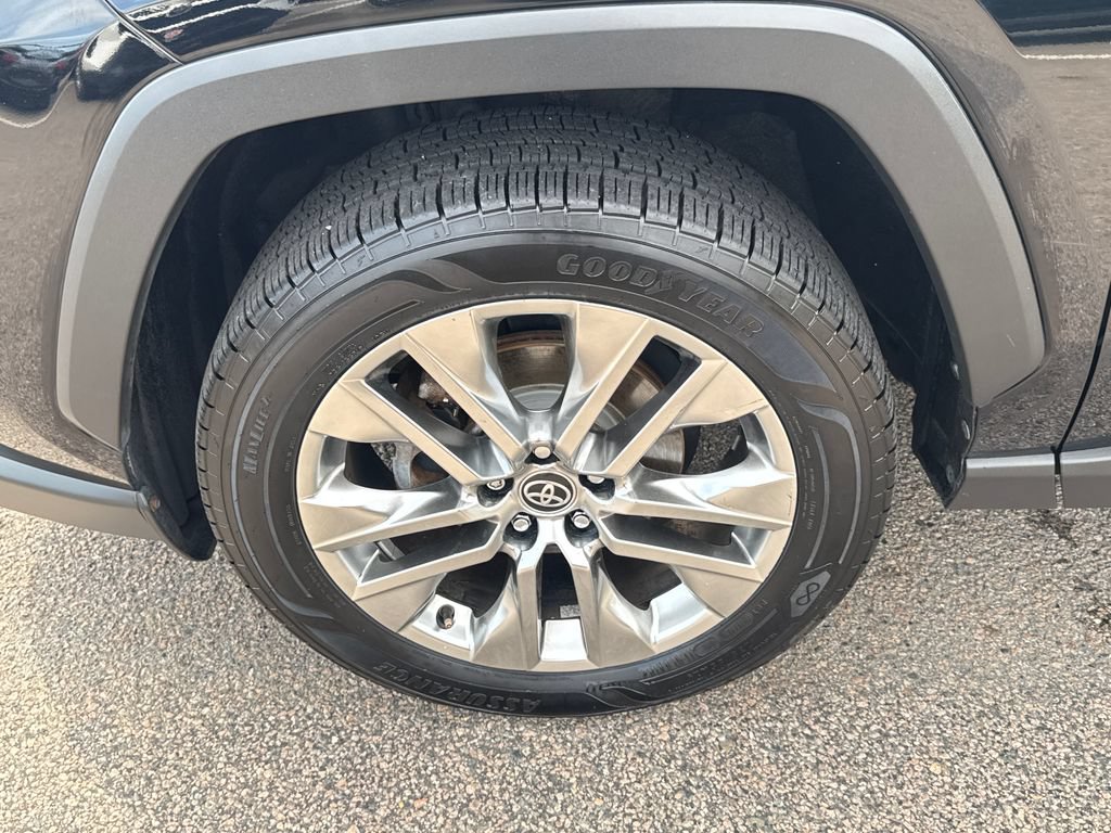 Used 2020 Toyota RAV4 Limited AWD/4WD image 44