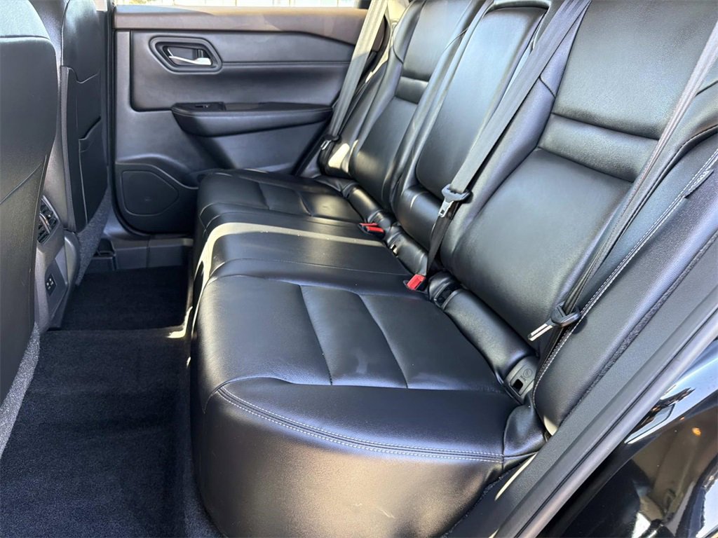 Used 2023 Nissan Rogue SL image 24