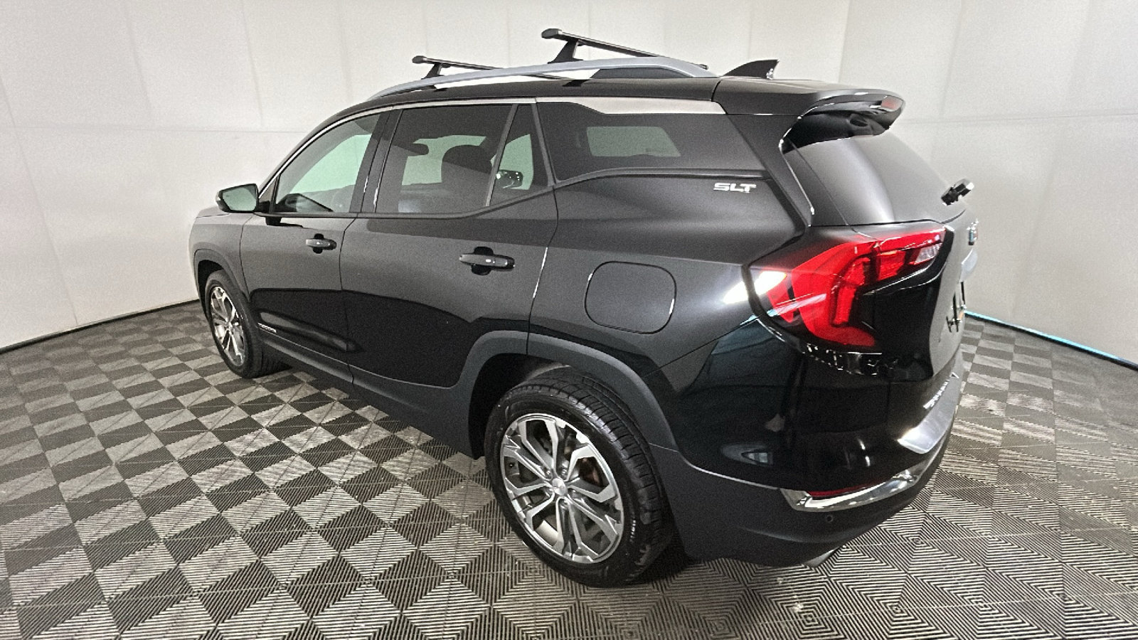 Used 2020 GMC Terrain SLT w/ Preferred Package AWD/4WD image 5