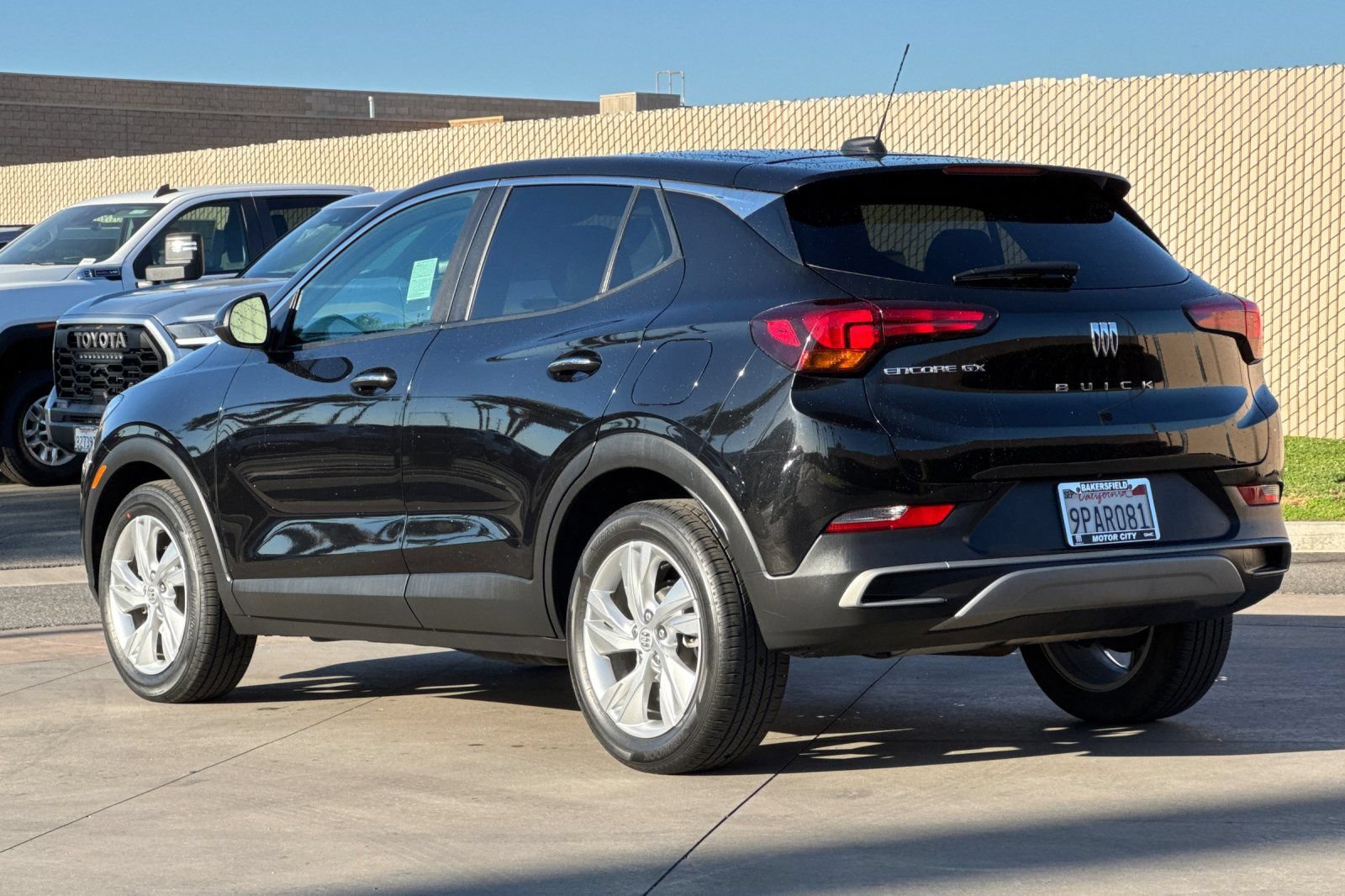 Certified 2024 Buick Encore GX Preferred FWD image 6