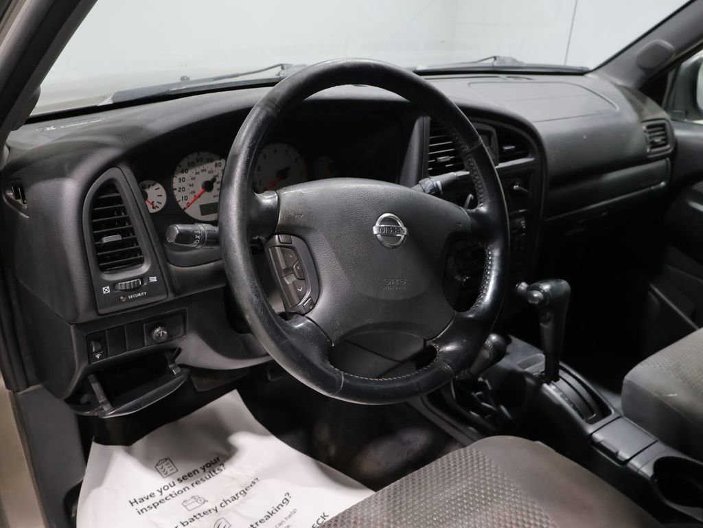 Used 2002 Nissan Pathfinder SE AWD/4WD image 16