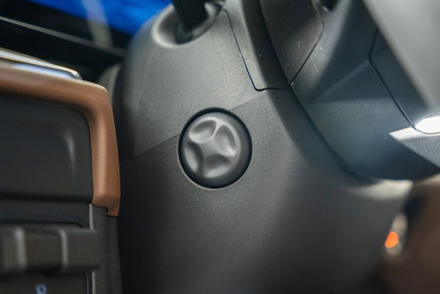 New 2026 Chevrolet Suburban High Country image 52