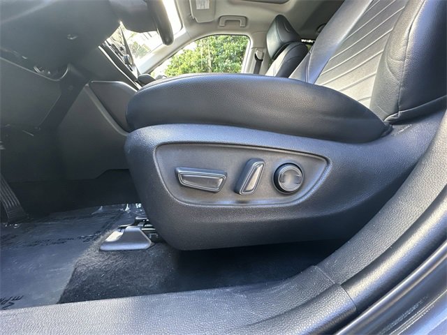 Used 2022 Toyota Highlander XLE image 14