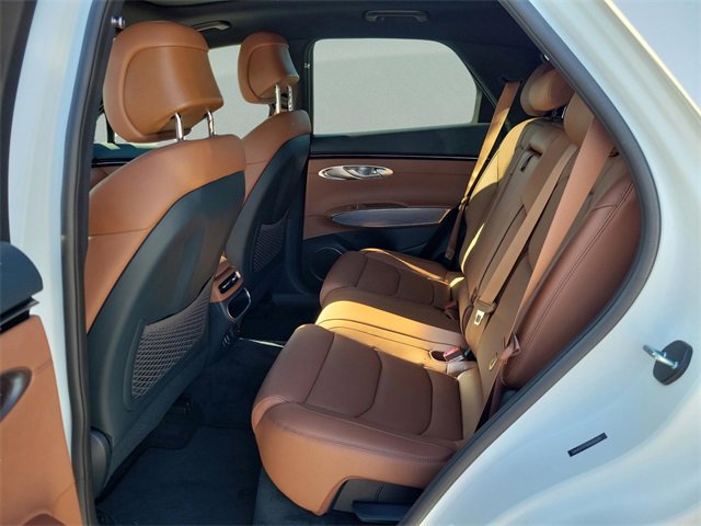 Used 2024 Genesis GV70 2.5T Advanced w/ Advanced Package image 11