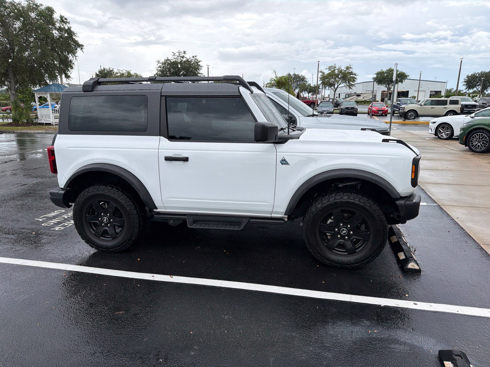 Certified 2024 Ford Bronco Black Diamond AWD/4WD image 2