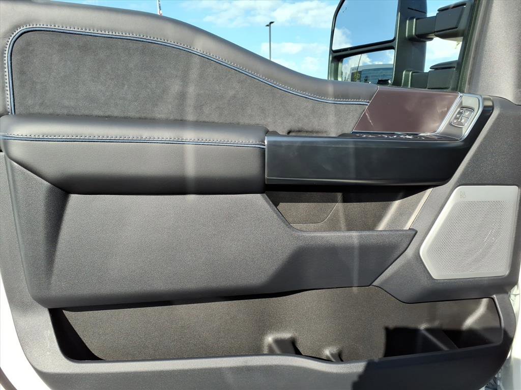 New 2026 Ford F250 Platinum image 12