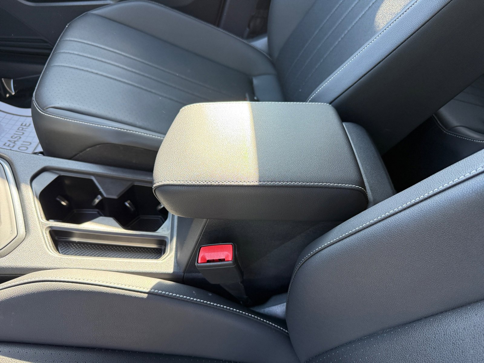 Used 2023 Volkswagen Tiguan SE image 13