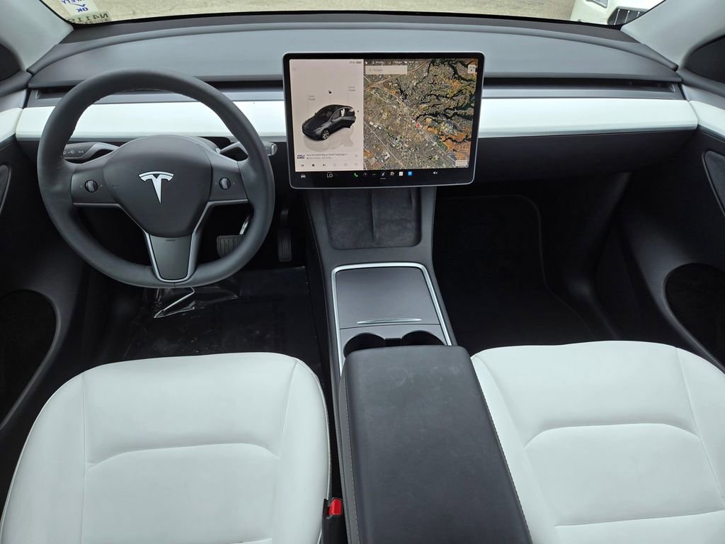 Used 2023 Tesla Model Y 2WD image 14
