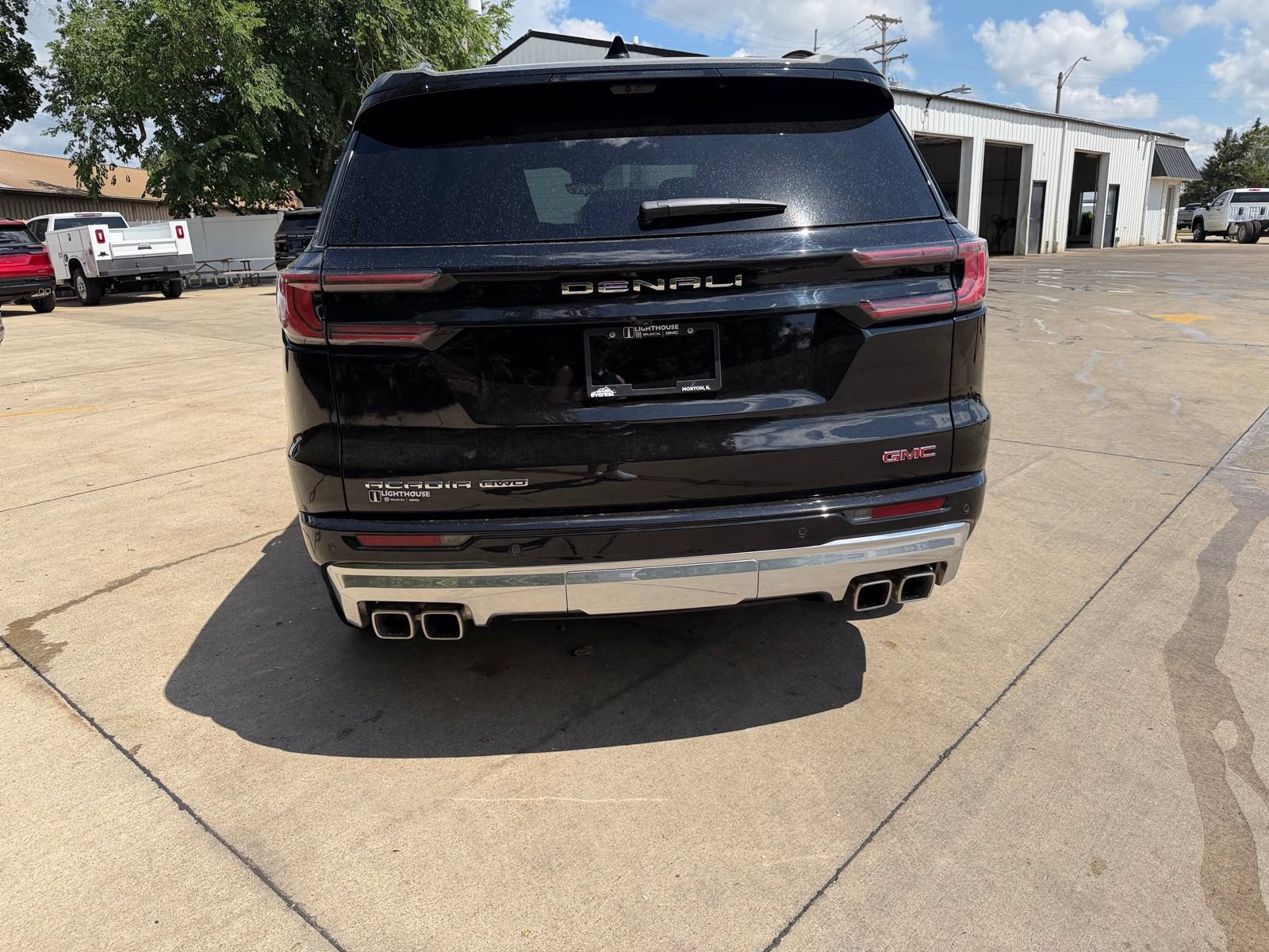 New 2026 GMC Acadia Denali w/ Super Cruise Package AWD/4WD image 32