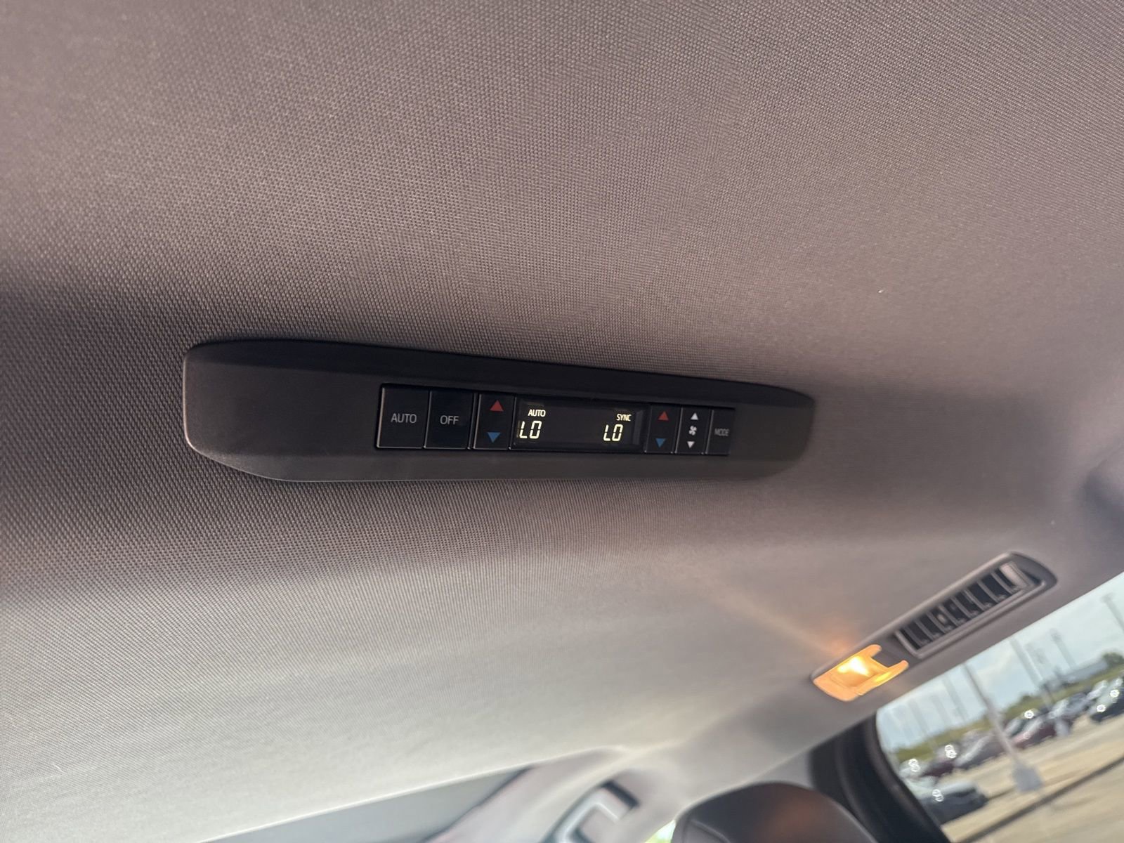 Used 2021 Toyota Sienna XSE image 19