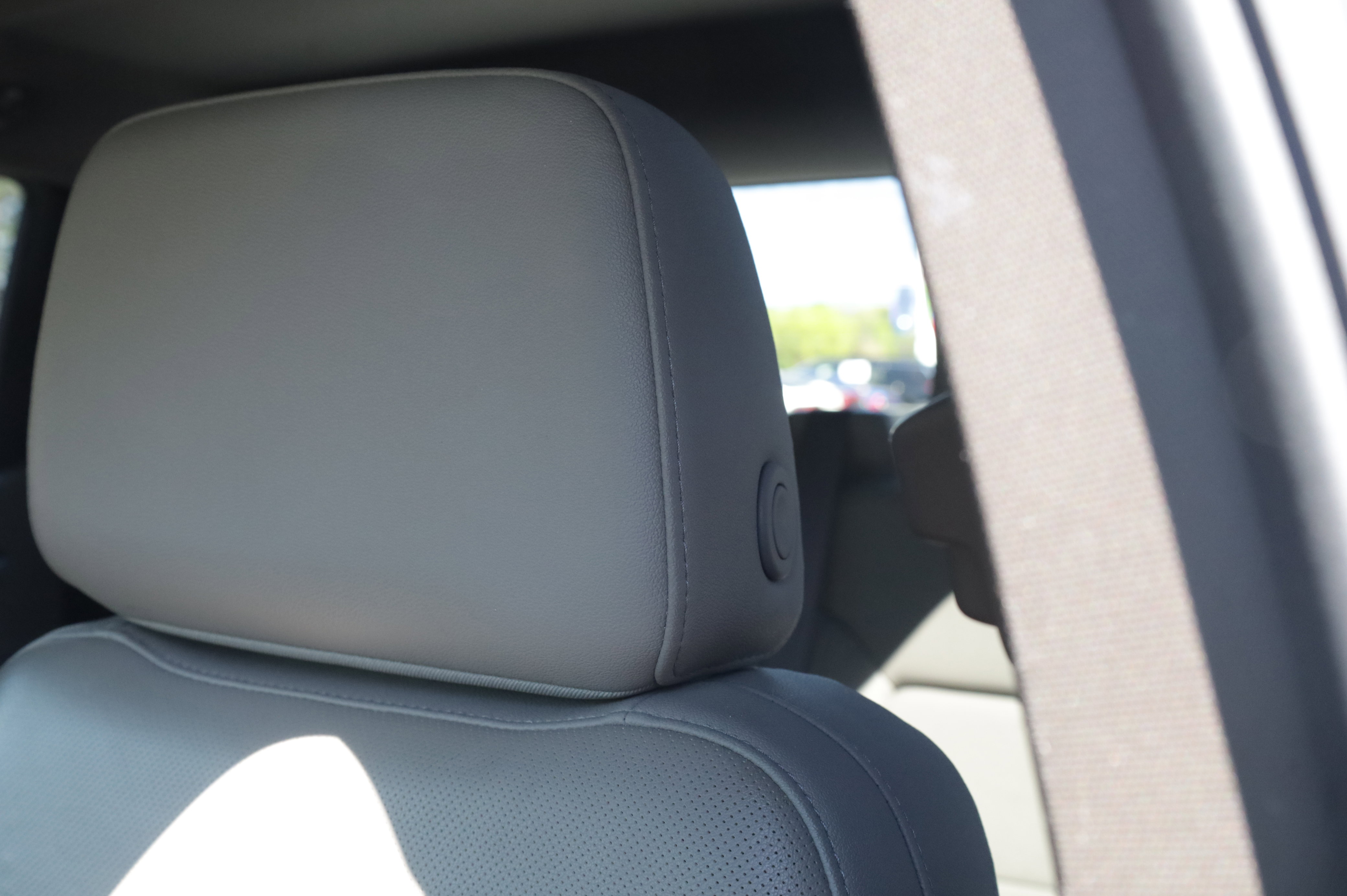 Used 2025 GMC Sierra 1500 SLT image 26