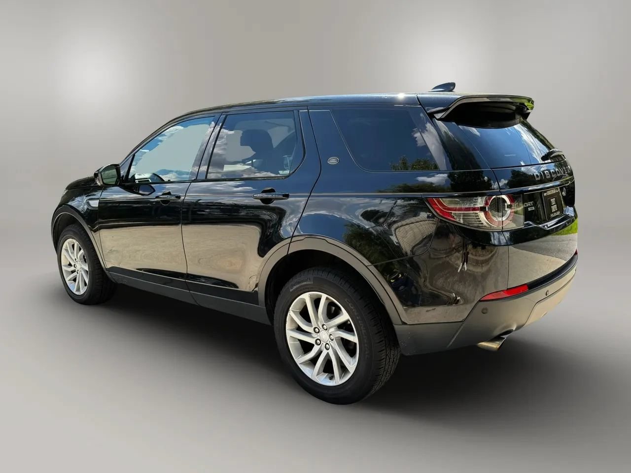 Used 2017 Land Rover Discovery Sport HSE AWD/4WD image 8