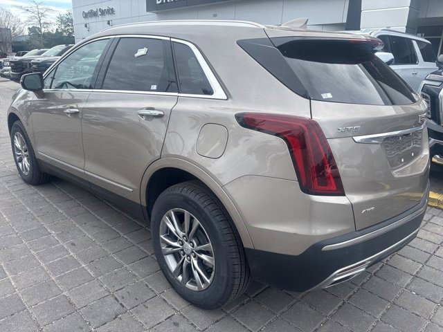 Certified 2022 Cadillac XT5 Premium Luxury image 2