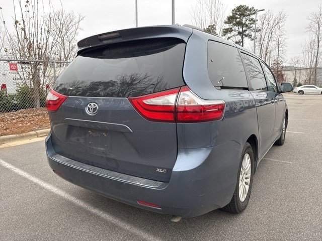 Used 2015 Toyota Sienna XLE image 5