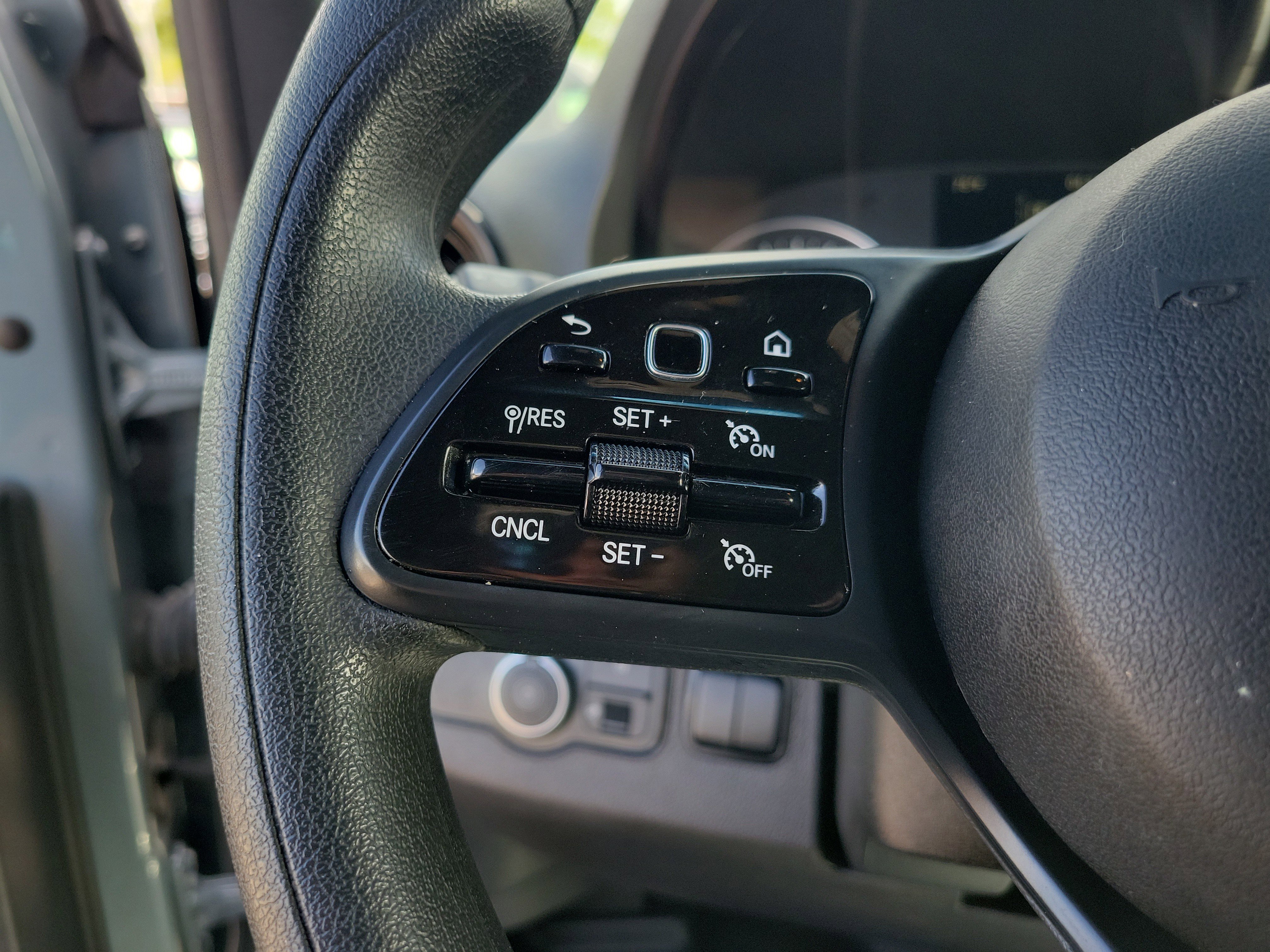 Used 2024 Mercedes-Benz Sprinter 2500 image 24