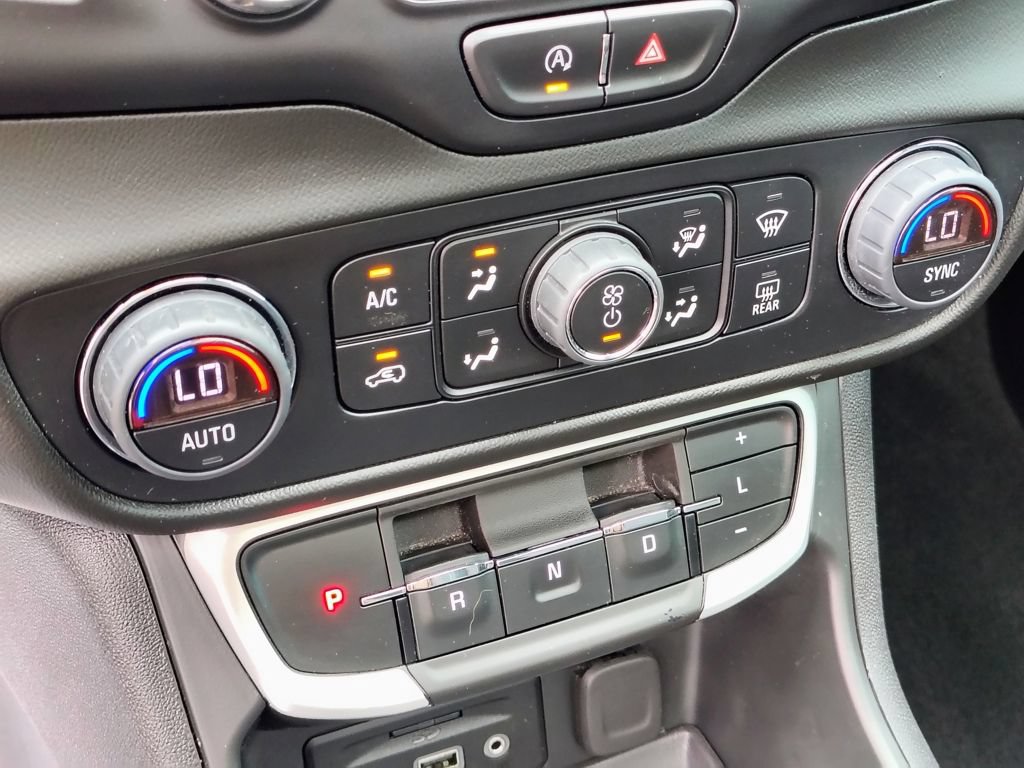 Used 2022 GMC Terrain SLT w/ Infotainment Package II AWD/4WD image 23