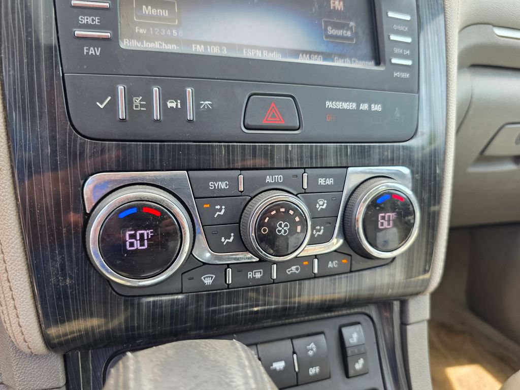 Used 2015 Chevrolet Traverse LT AWD/4WD image 19