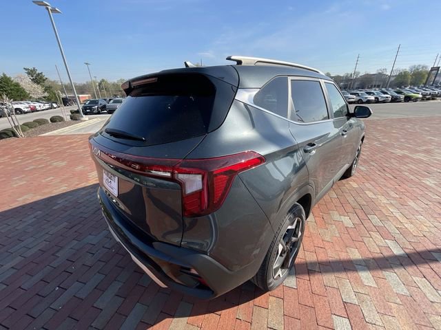 Used 2024 Kia Seltos EX image 18