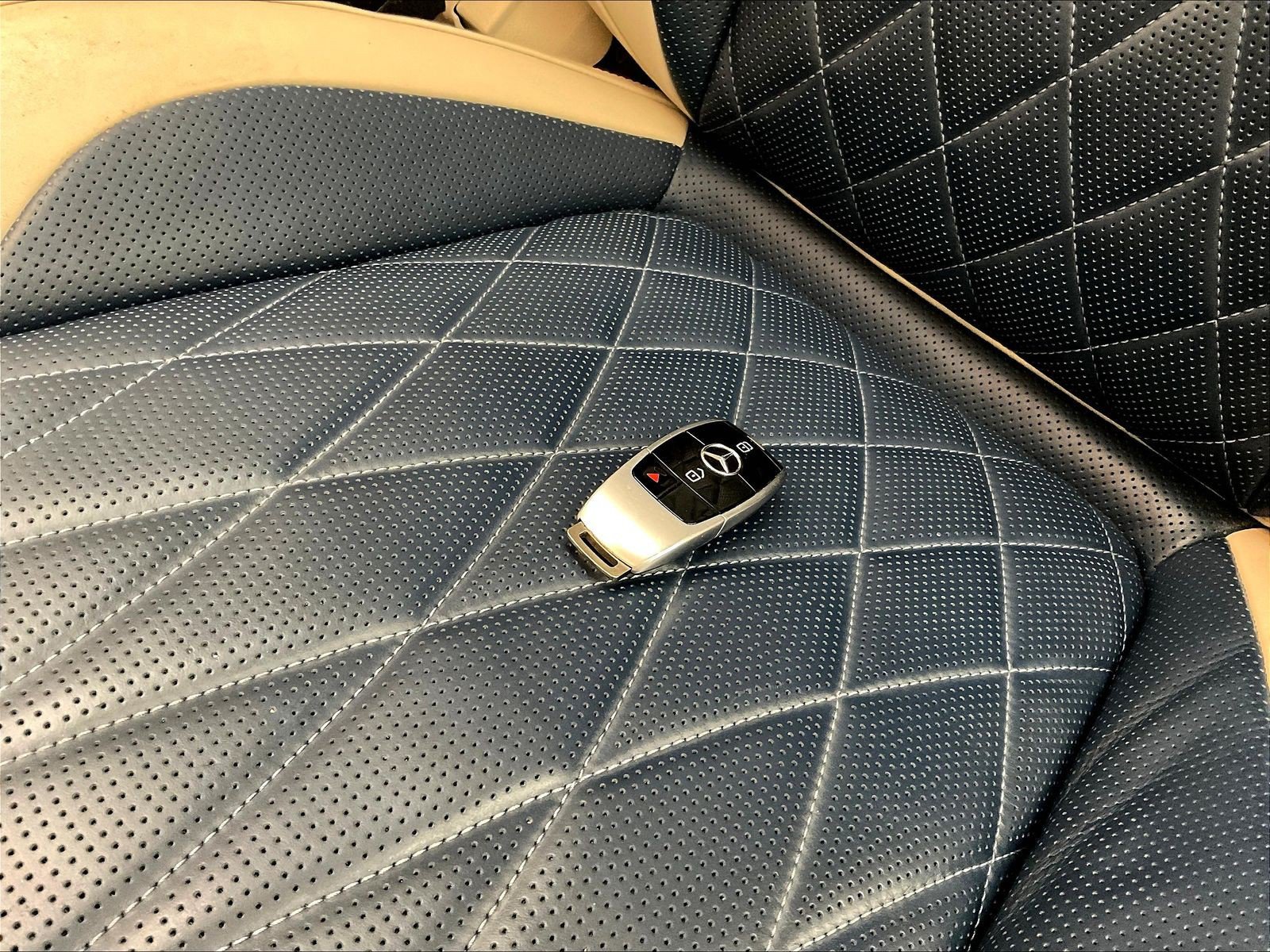 Used 2020 Mercedes-Benz G 550 image 35