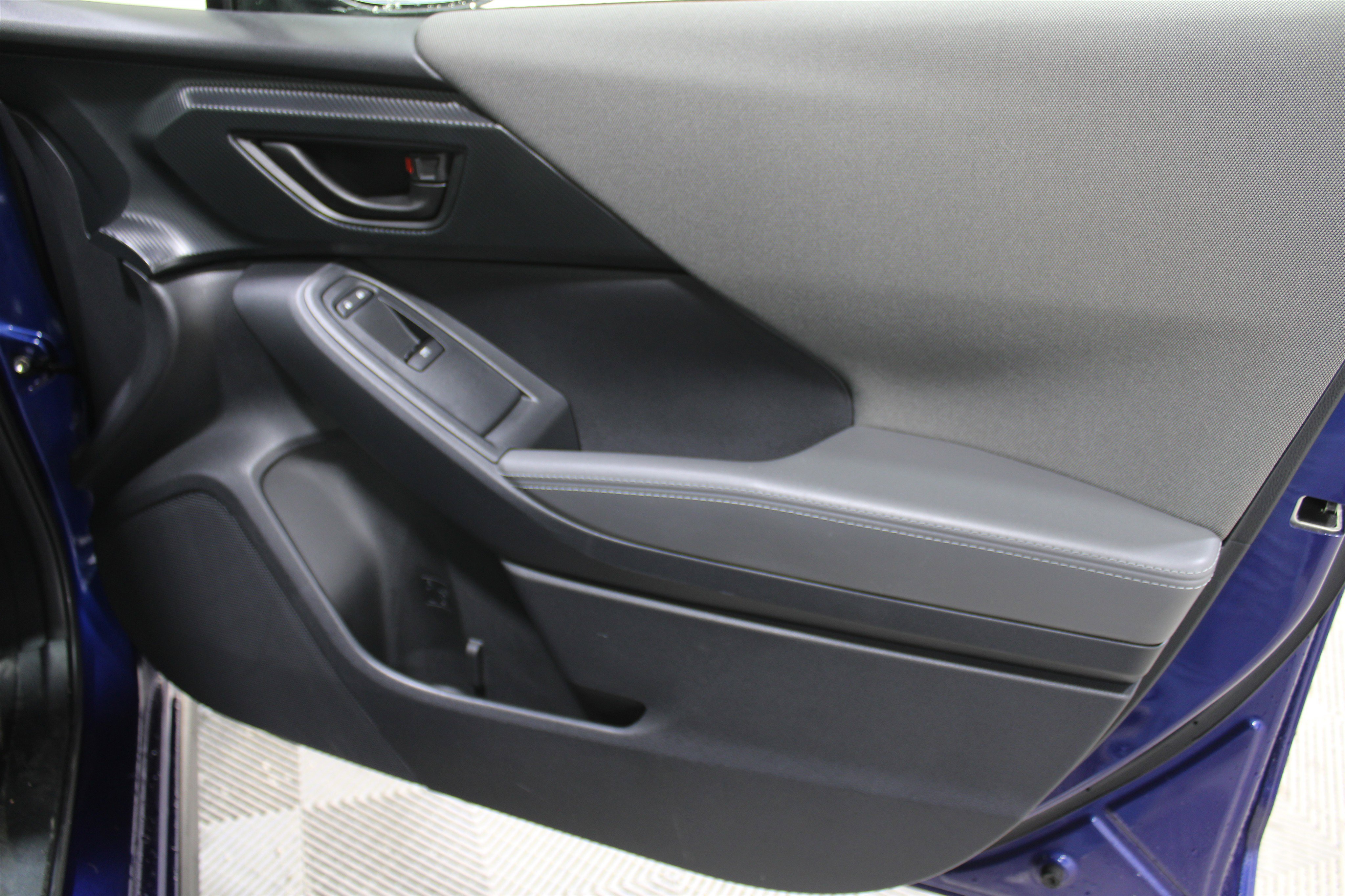 Used 2024 Subaru Crosstrek 2.0i Premium image 24