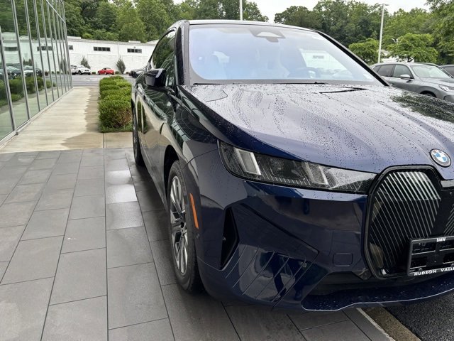 New 2026 BMW iX xDrive45 w/ Premium Package image 5