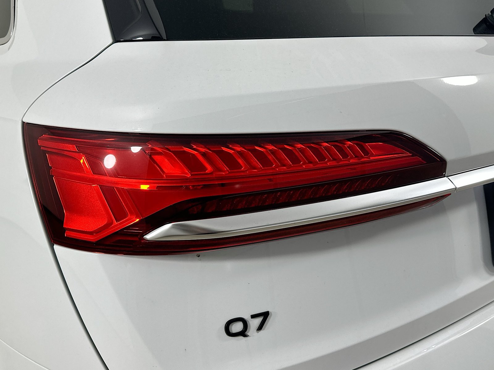 Certified 2025 Audi Q7 2.0T Premium AWD/4WD image 11