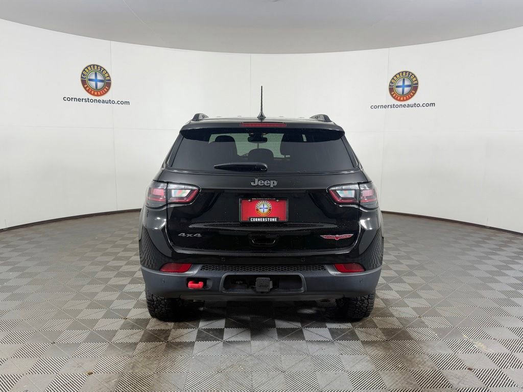 Used 2025 Jeep Compass Trailhawk w/ Trailhawk Elite Group AWD/4WD image 19