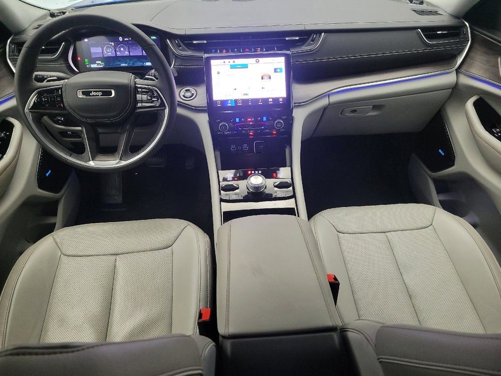 Used 2022 Jeep Grand Cherokee Overland AWD/4WD image 22