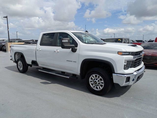 Used 2025 Chevrolet Silverado 2500 LT w/ Convenience Package AWD/4WD image 1
