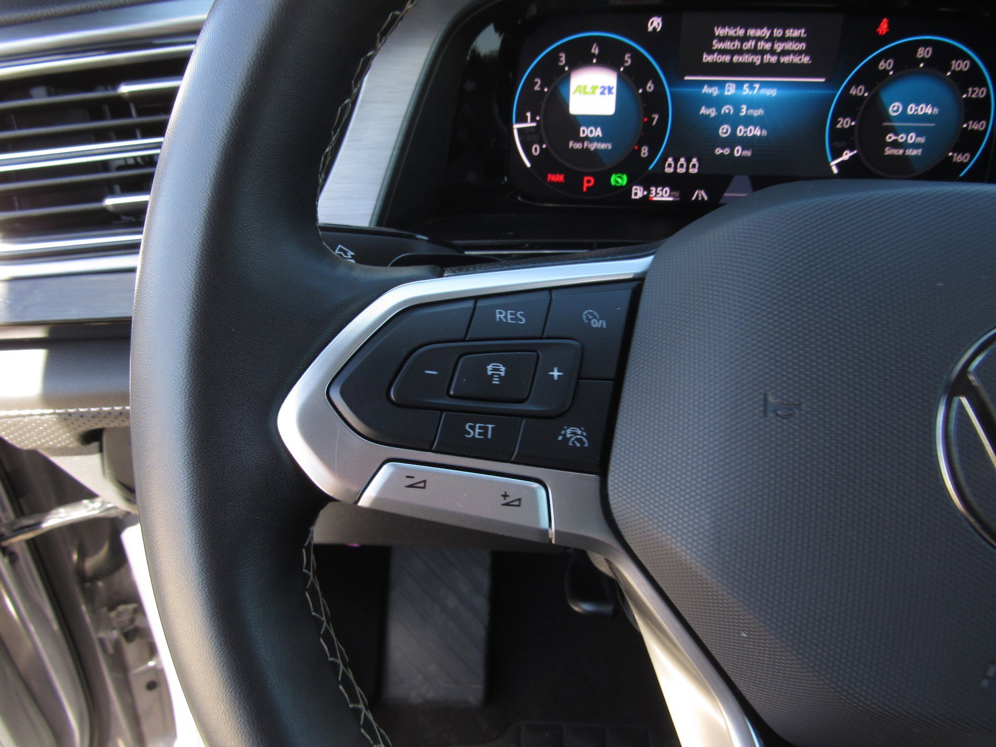 Used 2025 Volkswagen Atlas Cross Sport SE AWD/4WD image 24