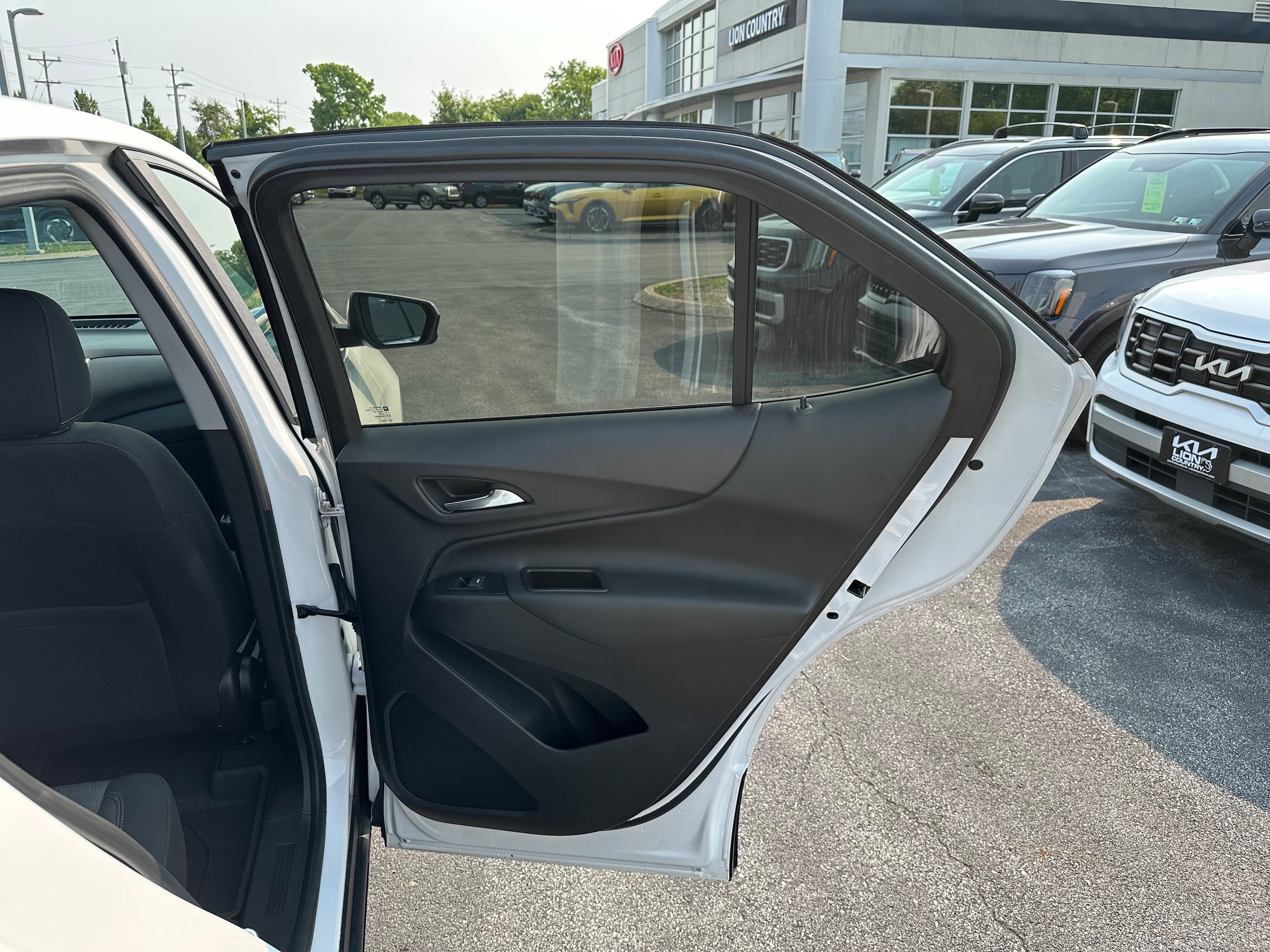 Used 2021 Chevrolet Equinox LT AWD/4WD image 16
