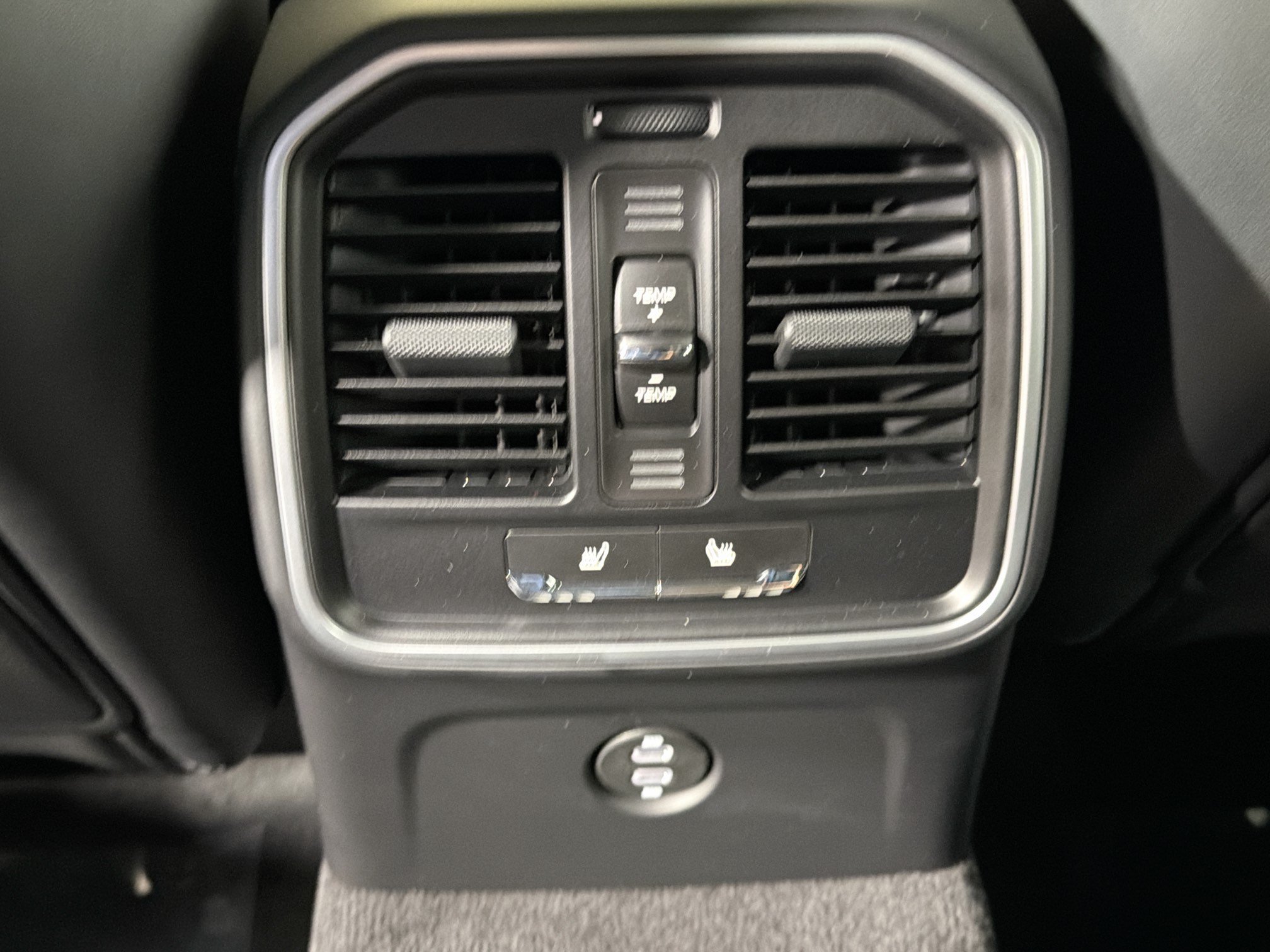 Certified 2026 Porsche Macan S AWD/4WD image 20