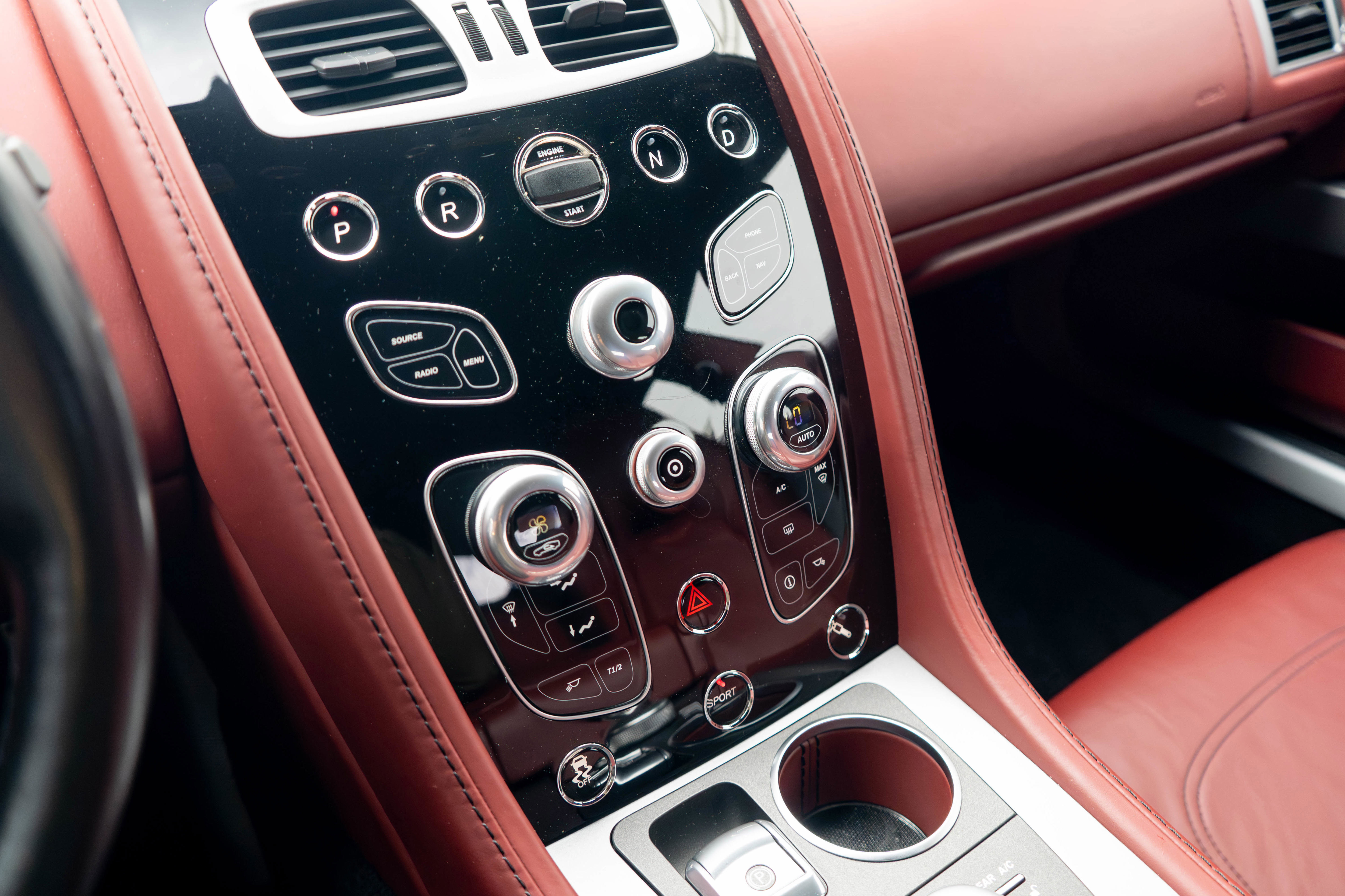 Used 2016 Aston Martin Rapide S RWD image 19
