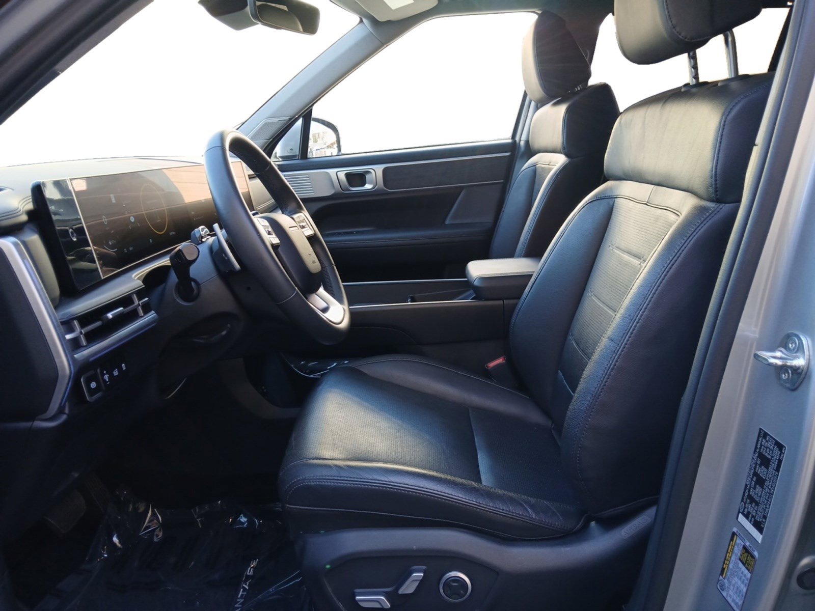 Used 2024 Hyundai Santa Fe Limited image 9