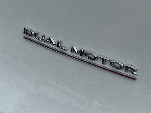 Used 2022 Tesla Model Y Performance AWD/4WD image 32