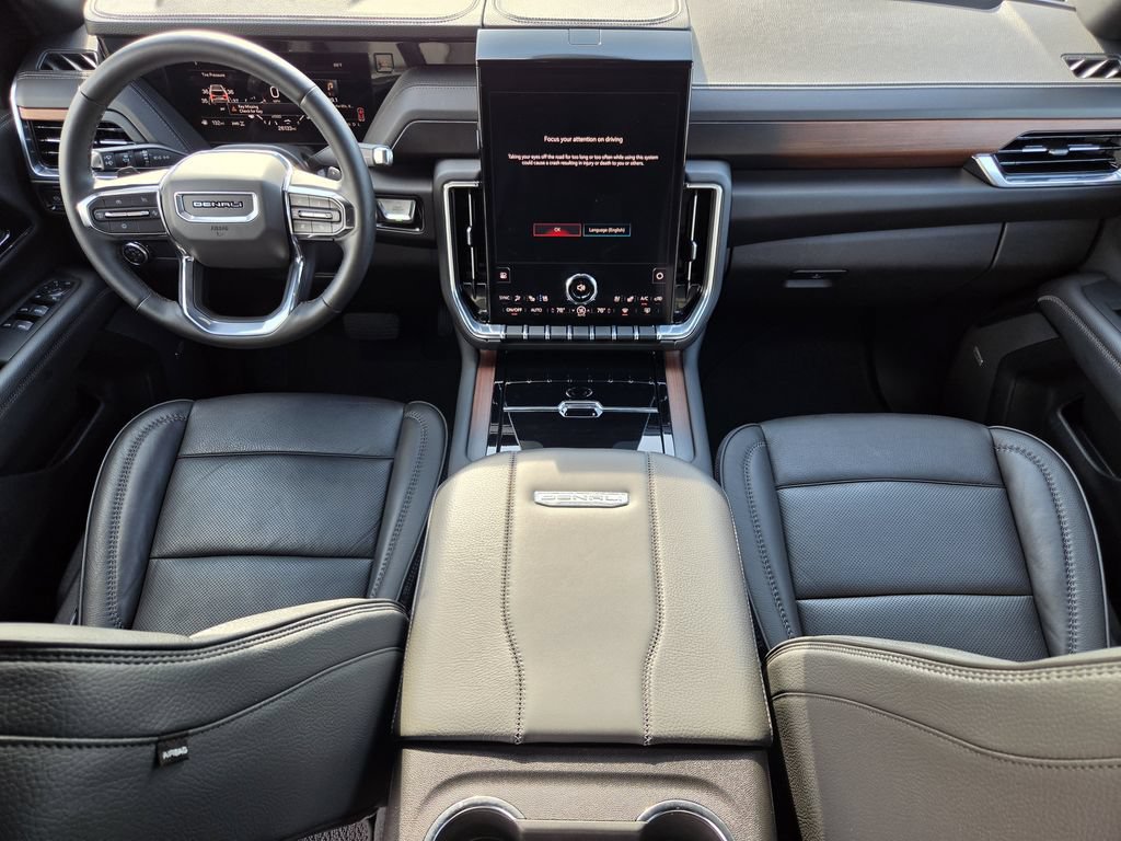Used 2025 GMC Yukon Denali AWD/4WD image 12