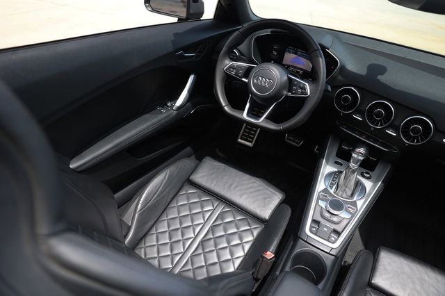 Used 2017 Audi TT 2.0T w/ Technology Package AWD/4WD image 17