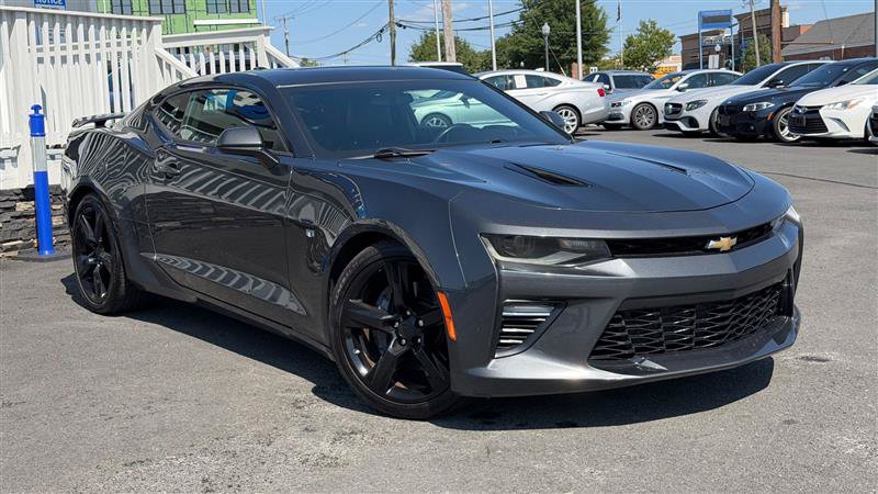 Used 2017 Chevrolet Camaro SS RWD image 9