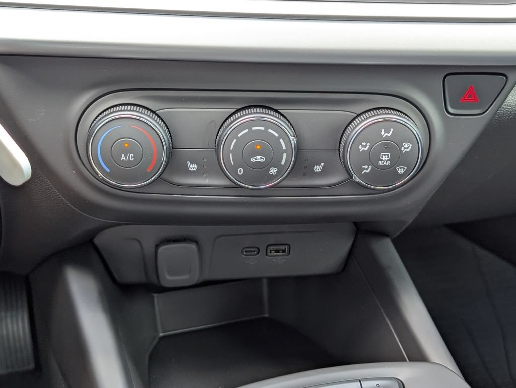New 2026 Chevrolet Trax LS w/ LS Convenience Package FWD image 20