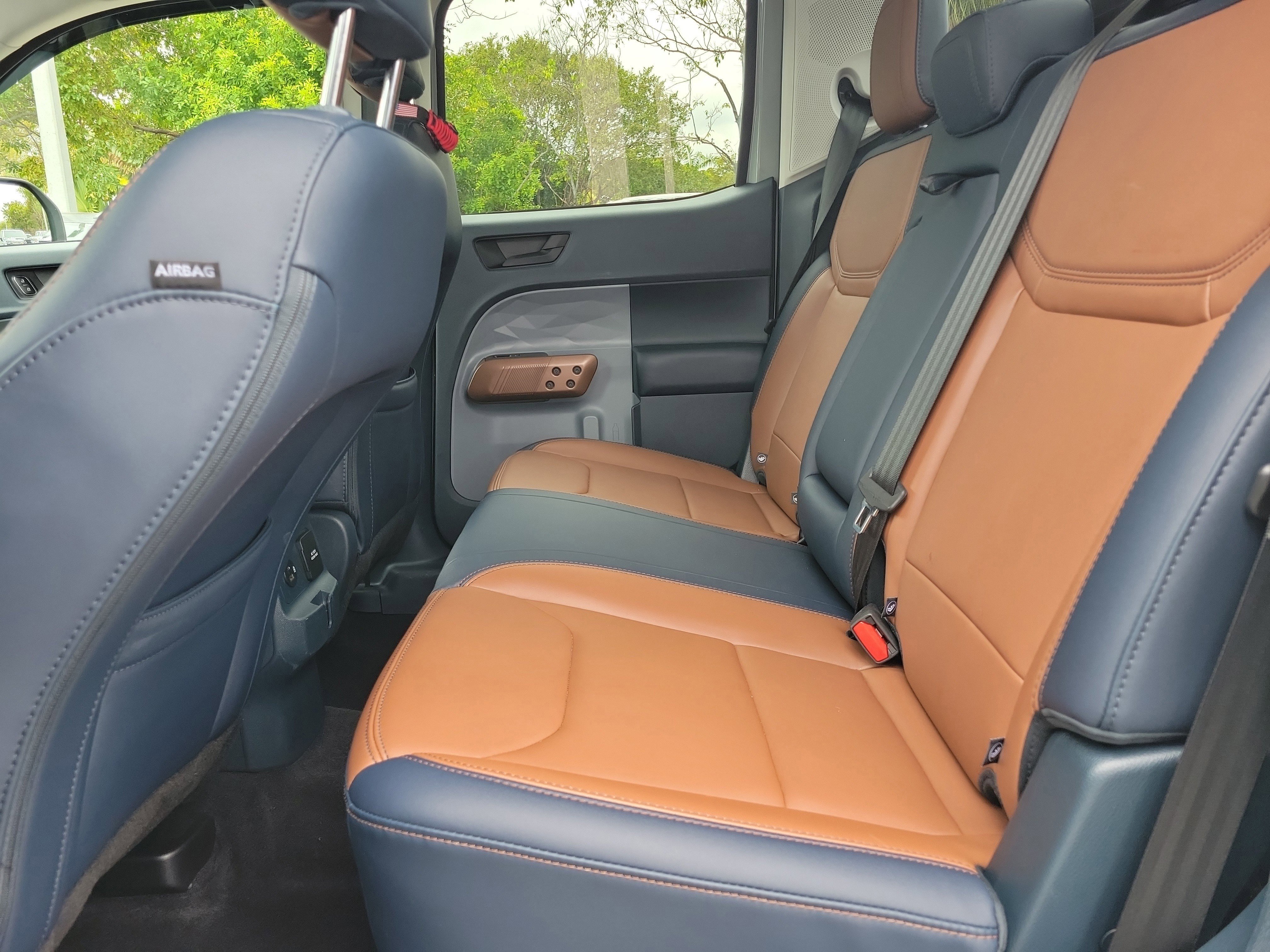 Used 2024 Ford Maverick Lariat w/ FX4 Off-Road Package image 15