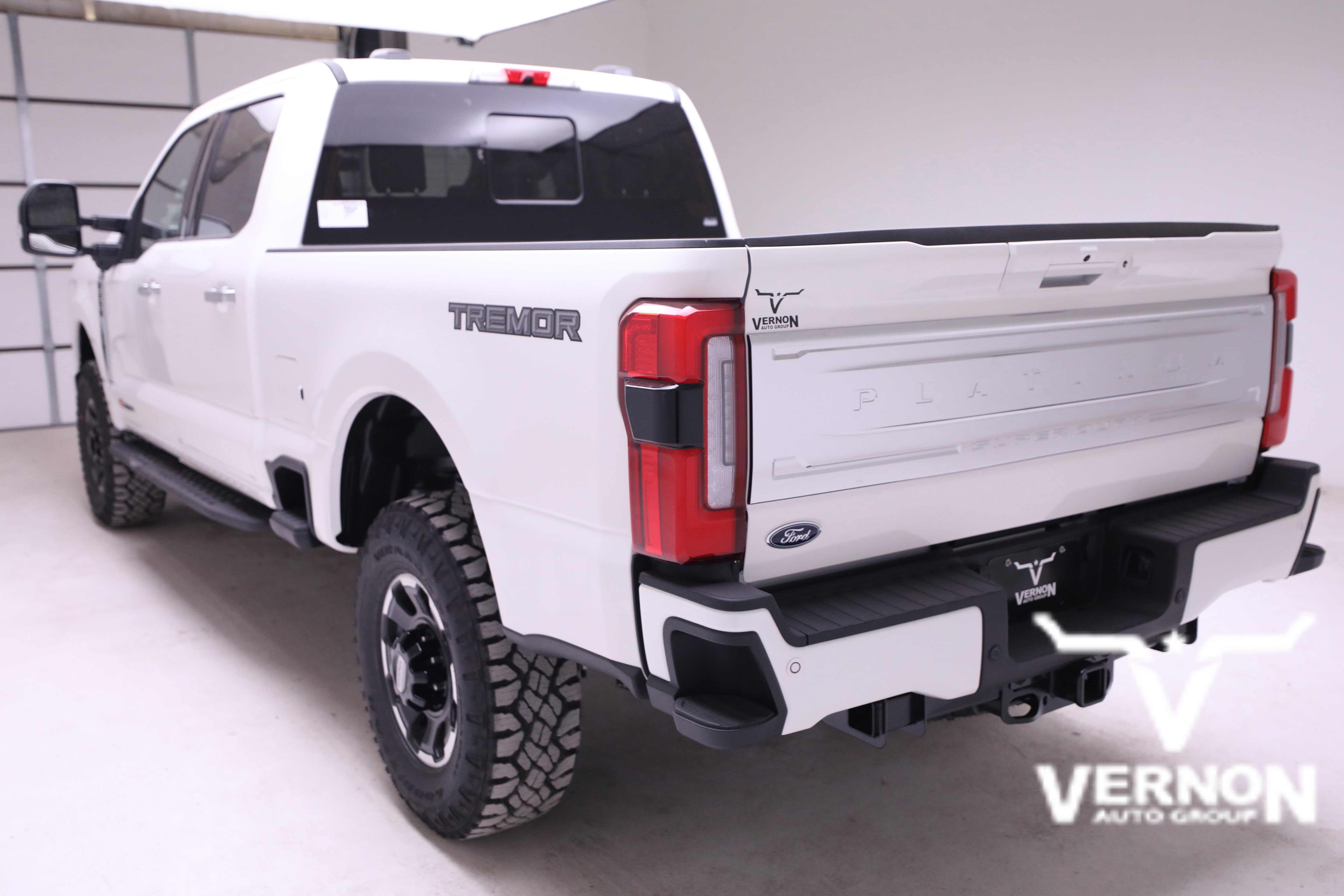New 2026 Ford F250 Platinum image 3