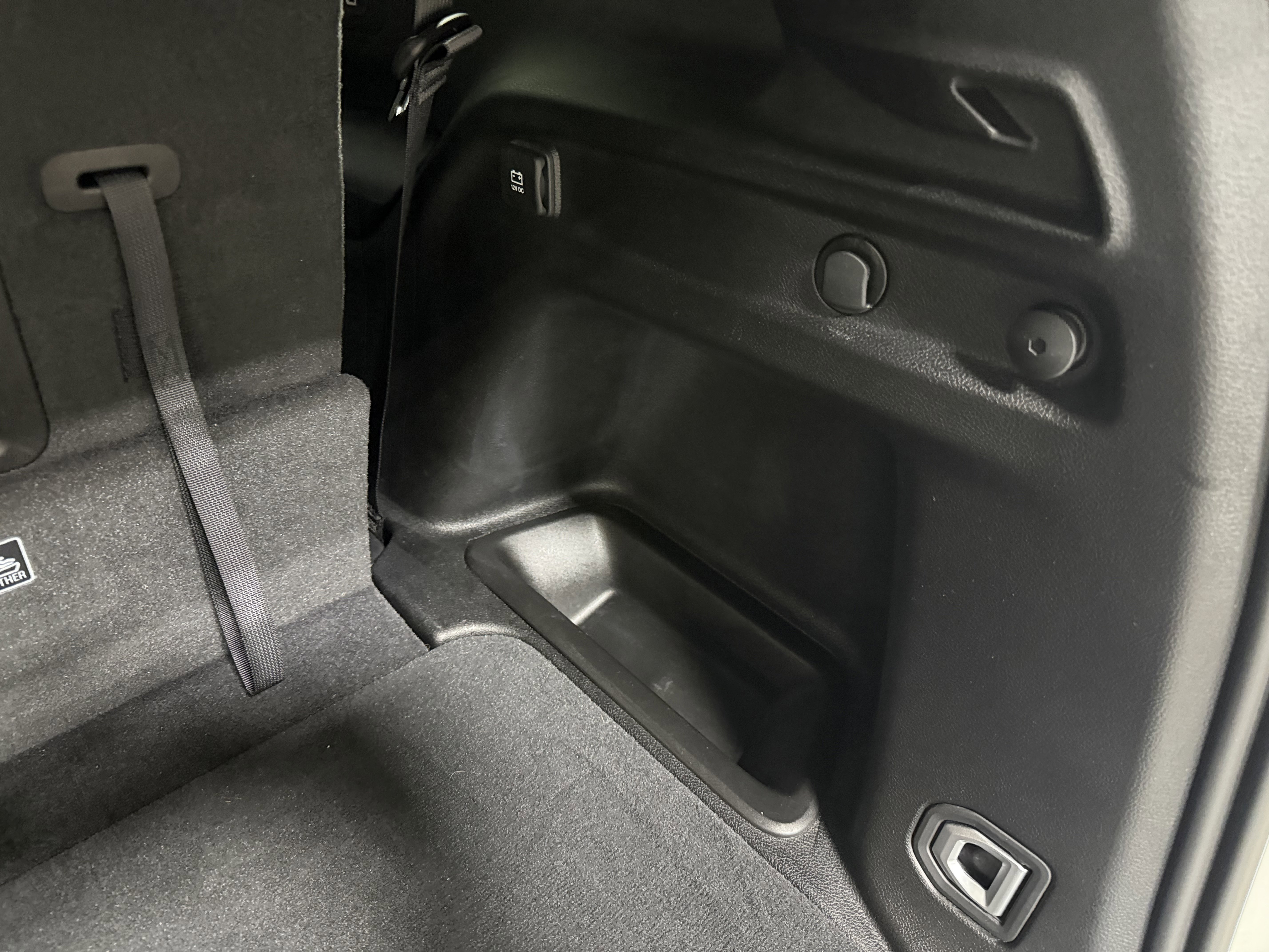 Used 2024 Jeep Grand Cherokee L Laredo w/ Luxury Tech Group I image 9