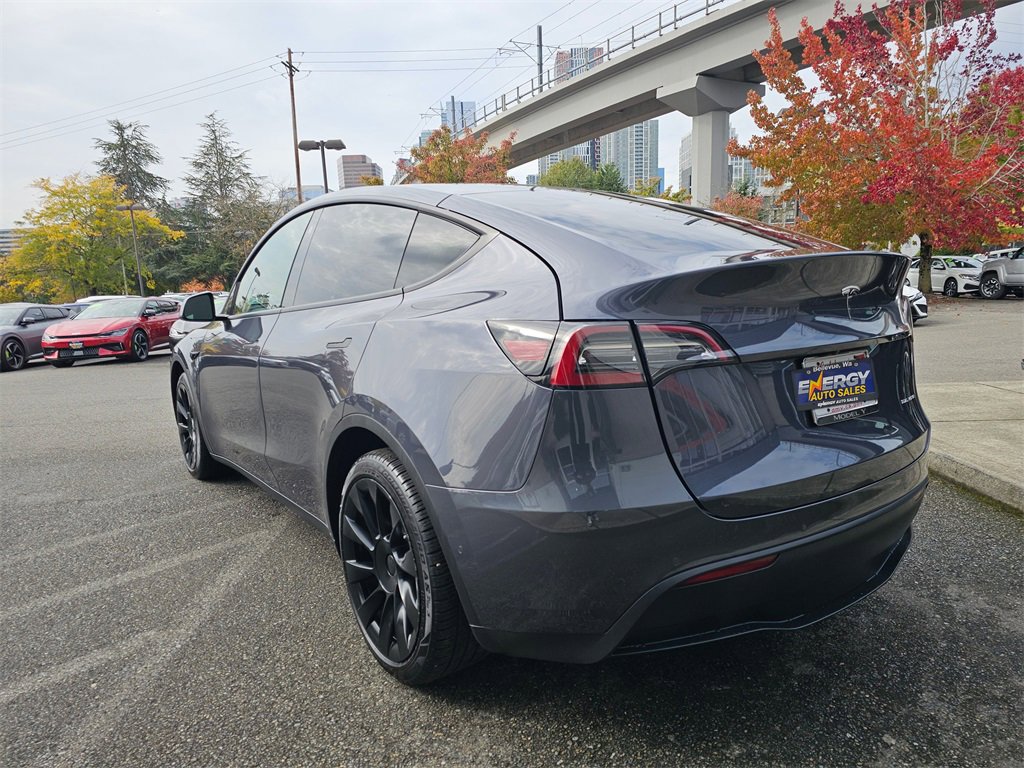 Used 2021 Tesla Model Y Long Range image 10