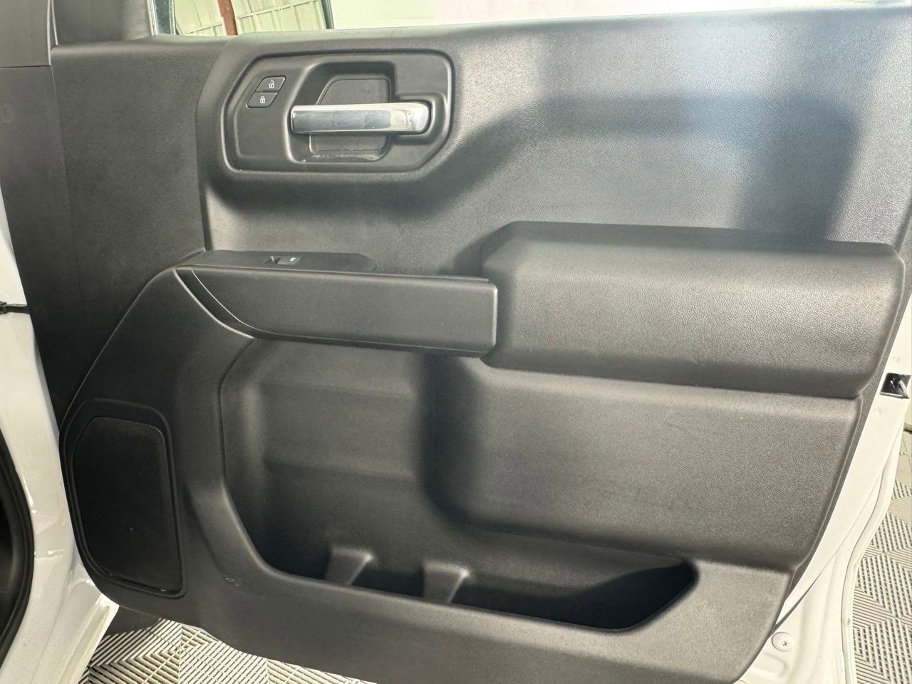 Used 2022 Chevrolet Silverado 1500 Custom w/ LPO, Dark Essentials Package image 27