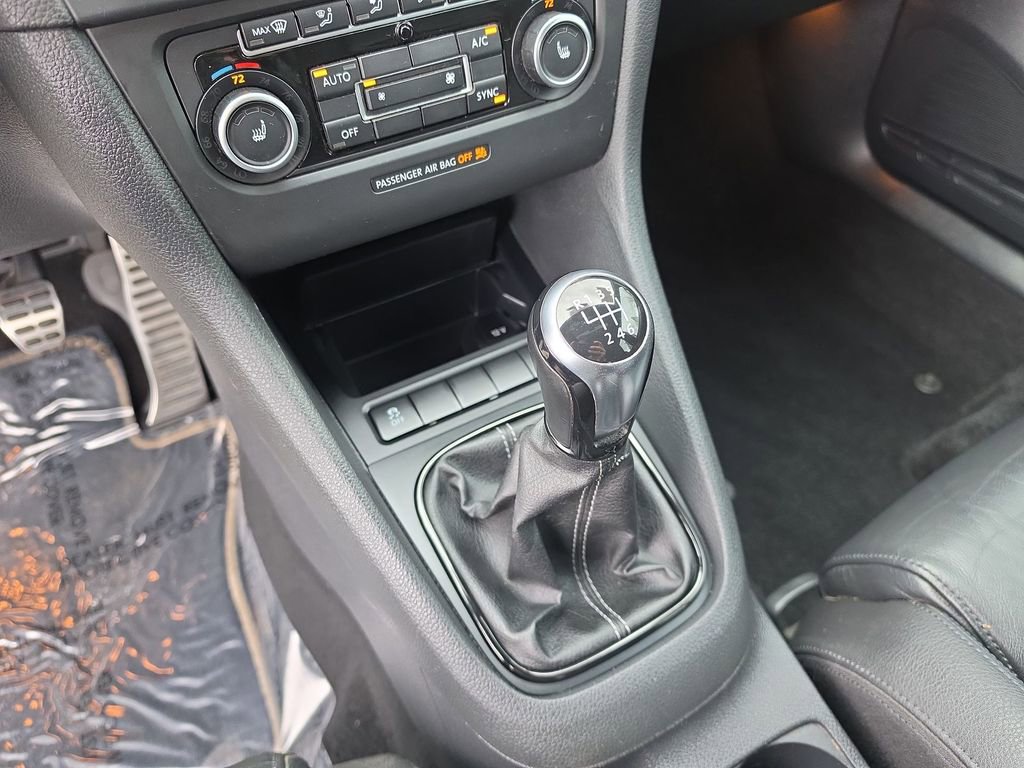 Used 2013 Volkswagen Golf R 4-Door image 17