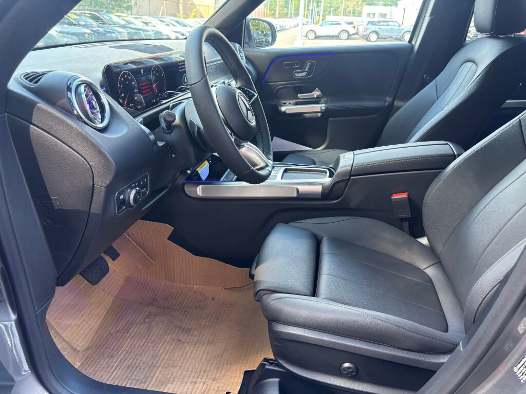 New 2026 Mercedes-Benz GLB 250 GLB 250 image 8