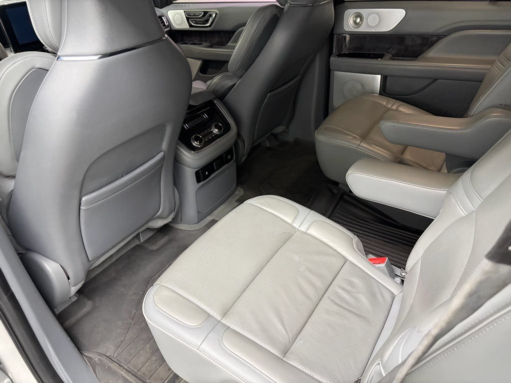 Used 2019 Lincoln Navigator Reserve AWD/4WD image 39